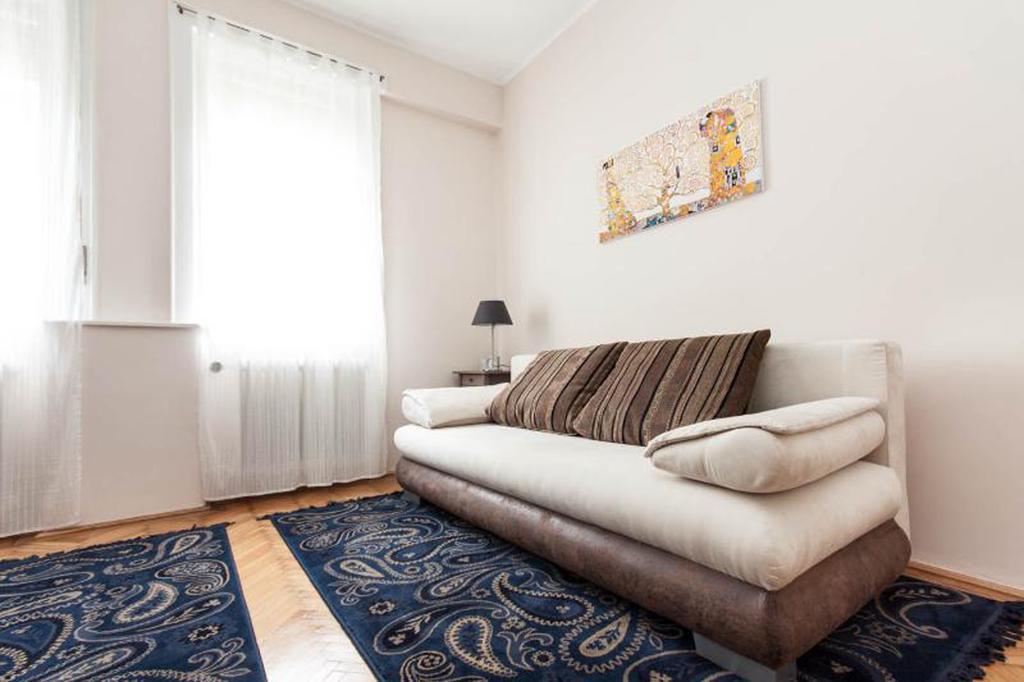 Home Away Apartment Budapest Room photo